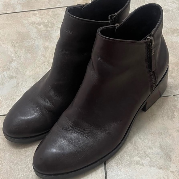 Cole Haan Women’s Hayes Flat Ankle Bootie in dark brown 9.5 - Picture 5 of 10